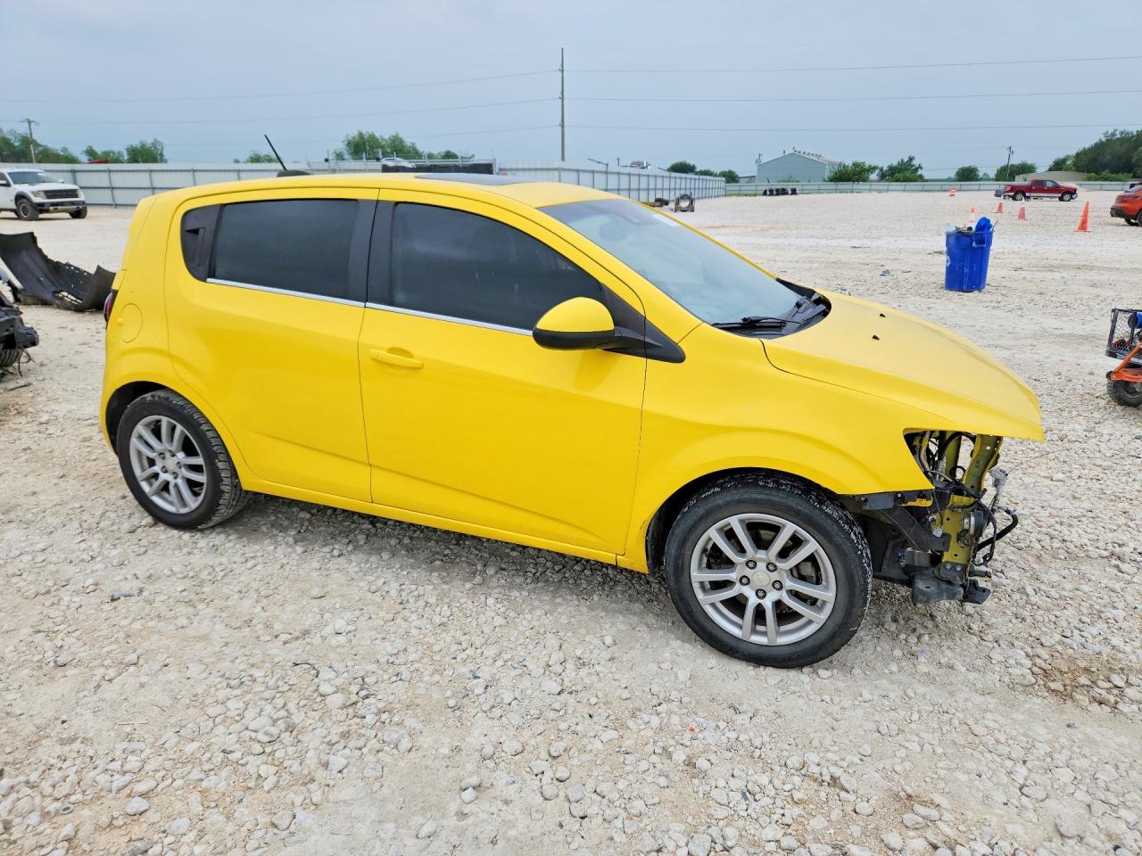 2015 Chevrolet Sonic Lt - Image 4
