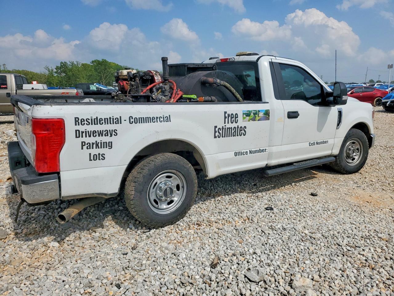 2022 Ford F250 Super Duty - Image 3