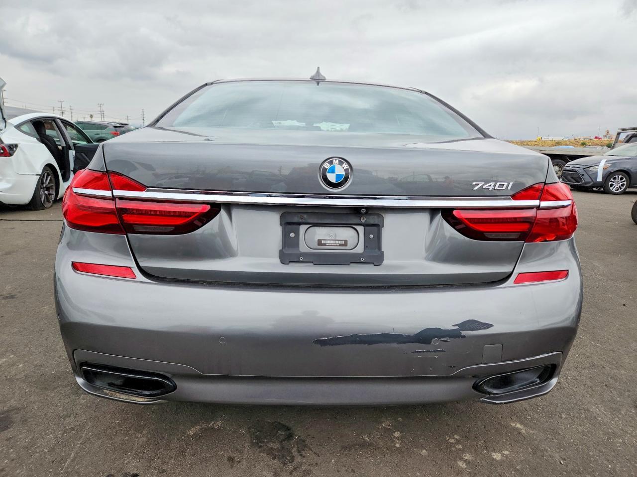 2016 BMW 740 I - Image 6