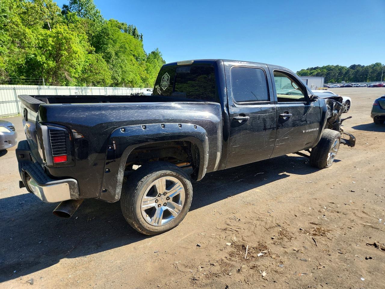 2008 Chevrolet Silverado K1500 - Image 3