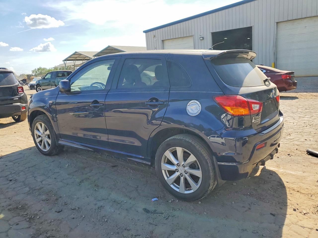 2012 Mitsubishi Outlander Sport Se - Фото 2