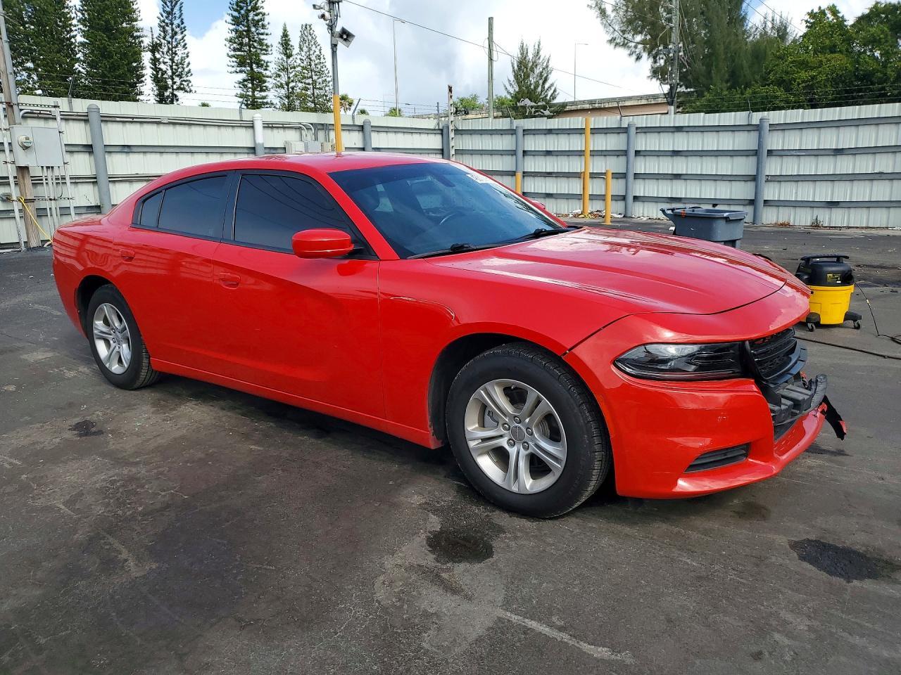 2022 Dodge Charger Sxt - Фото 4