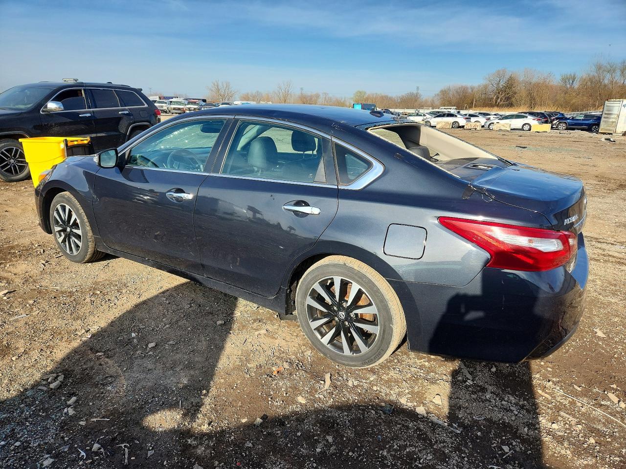 2018 Nissan Altima 2.5 Sl - Image 2
