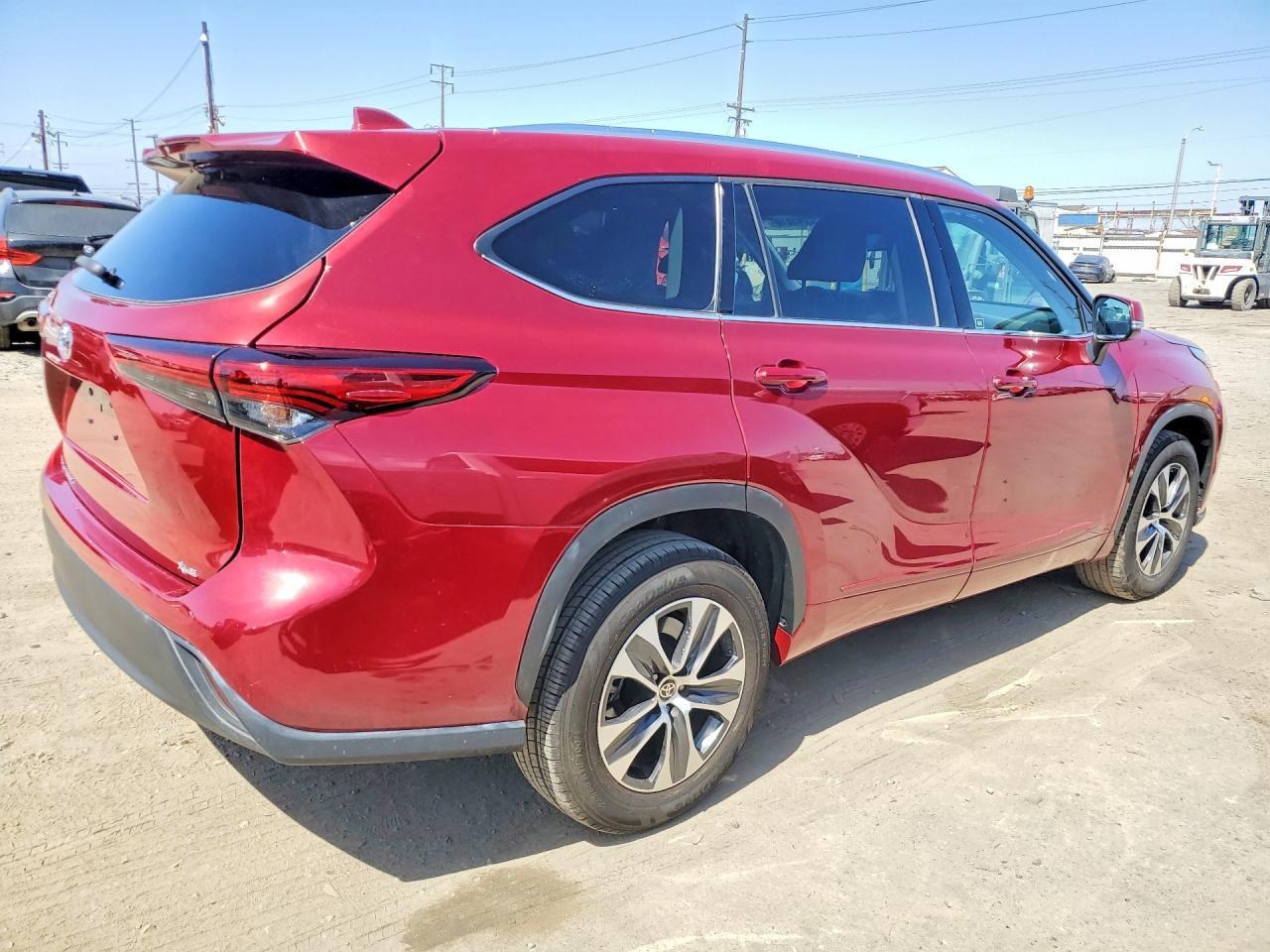 2021 Toyota Highlander Xle - Фото 3