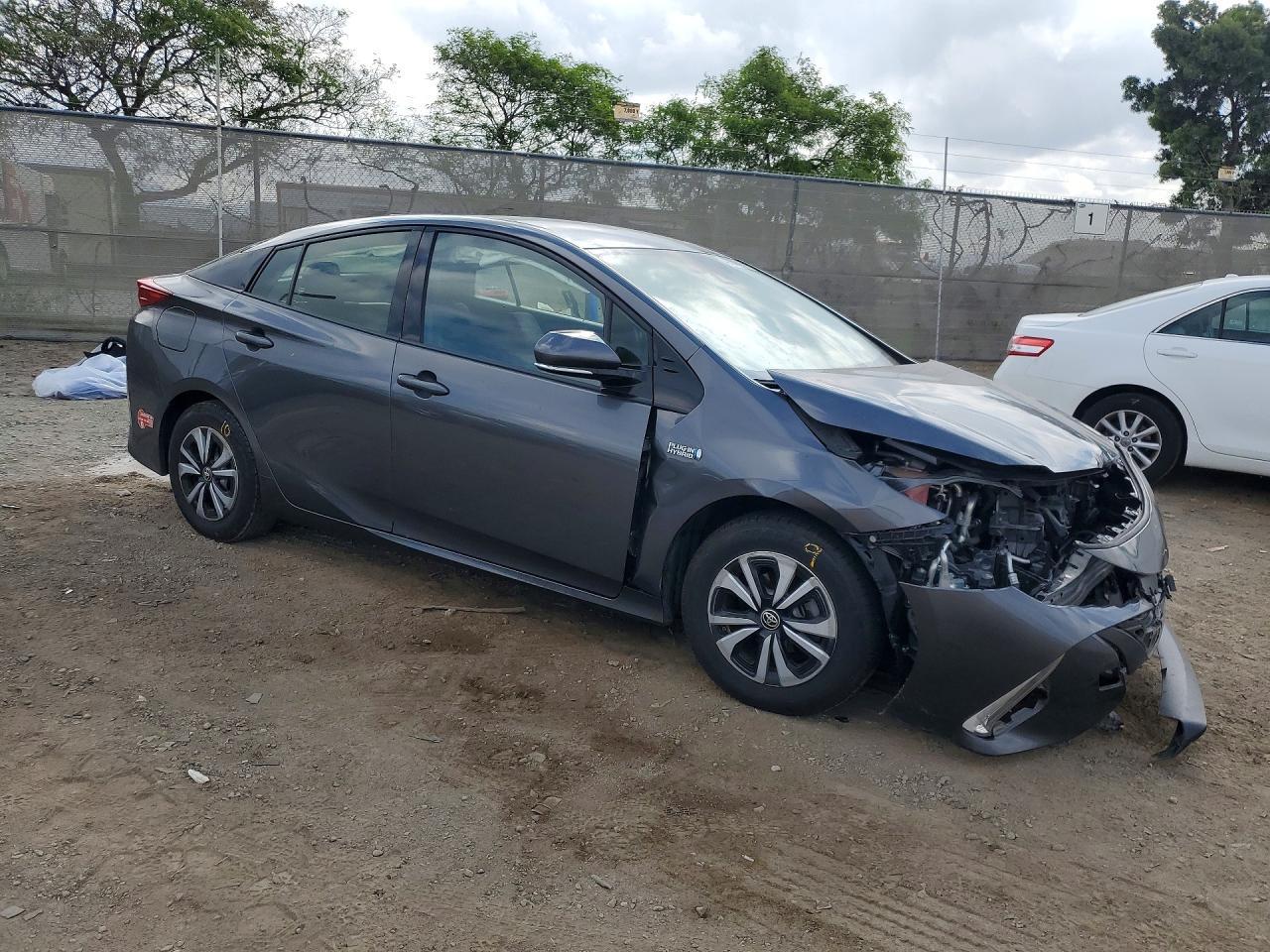 2018 Toyota Prius Prime Plus - Фото 4