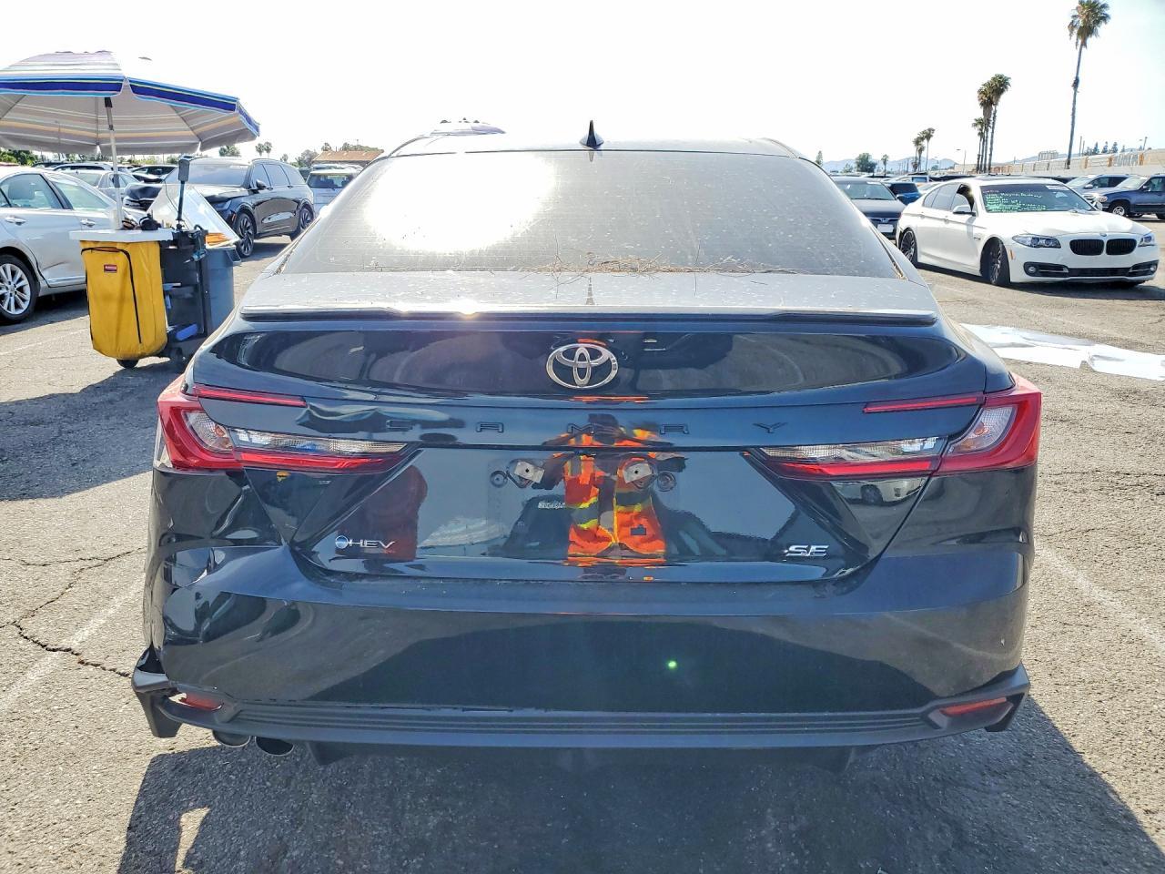 2025 Toyota Camry Se - Фото 6