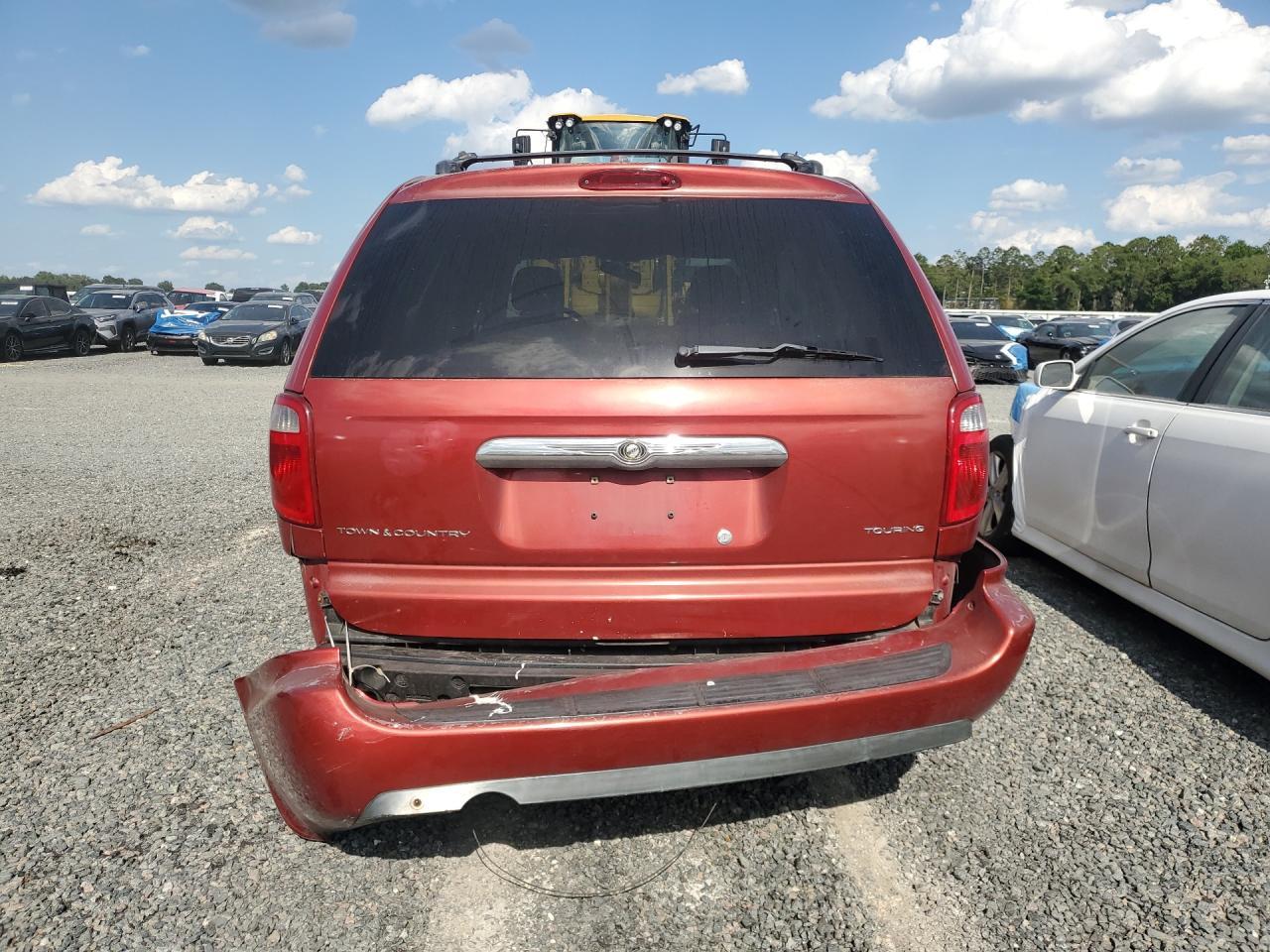 2005 Chrysler Town & Country Touring - Фото 6