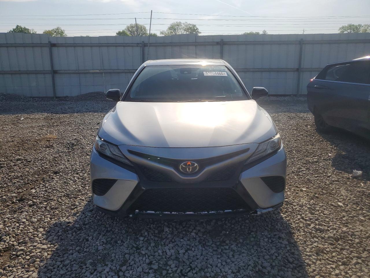 2019 Toyota Camry Xse - Фото 5