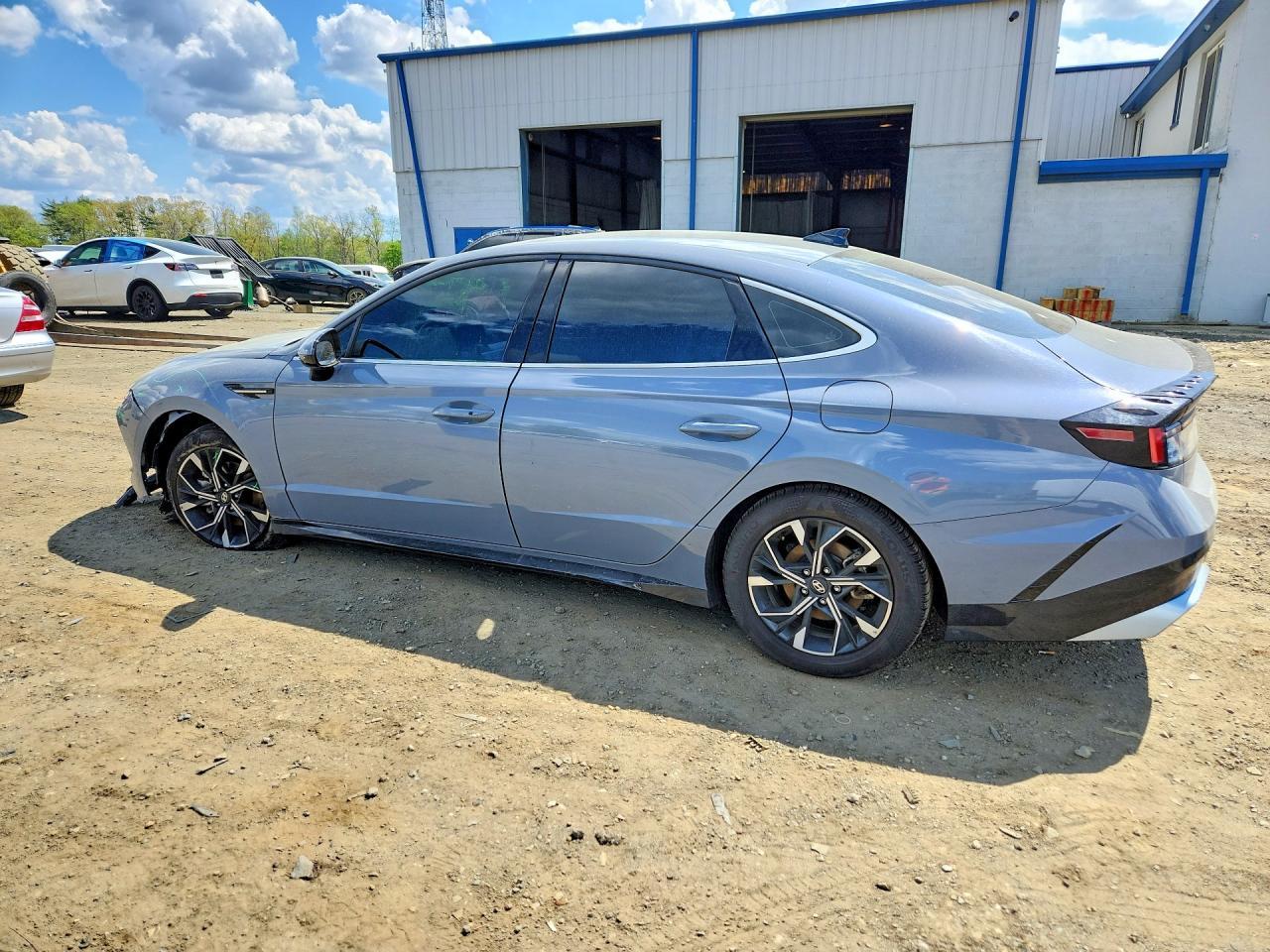 2025 Hyundai Sonata Sel - Image 2