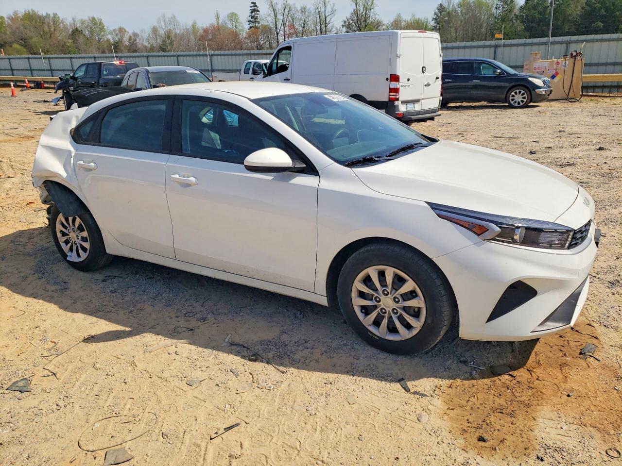 2024 Kia Forte Lx - Фото 4