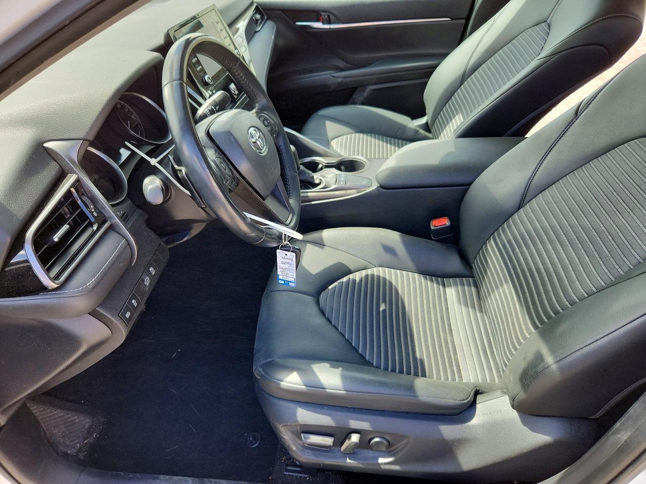 2022 Toyota Camry Se - Фото 7