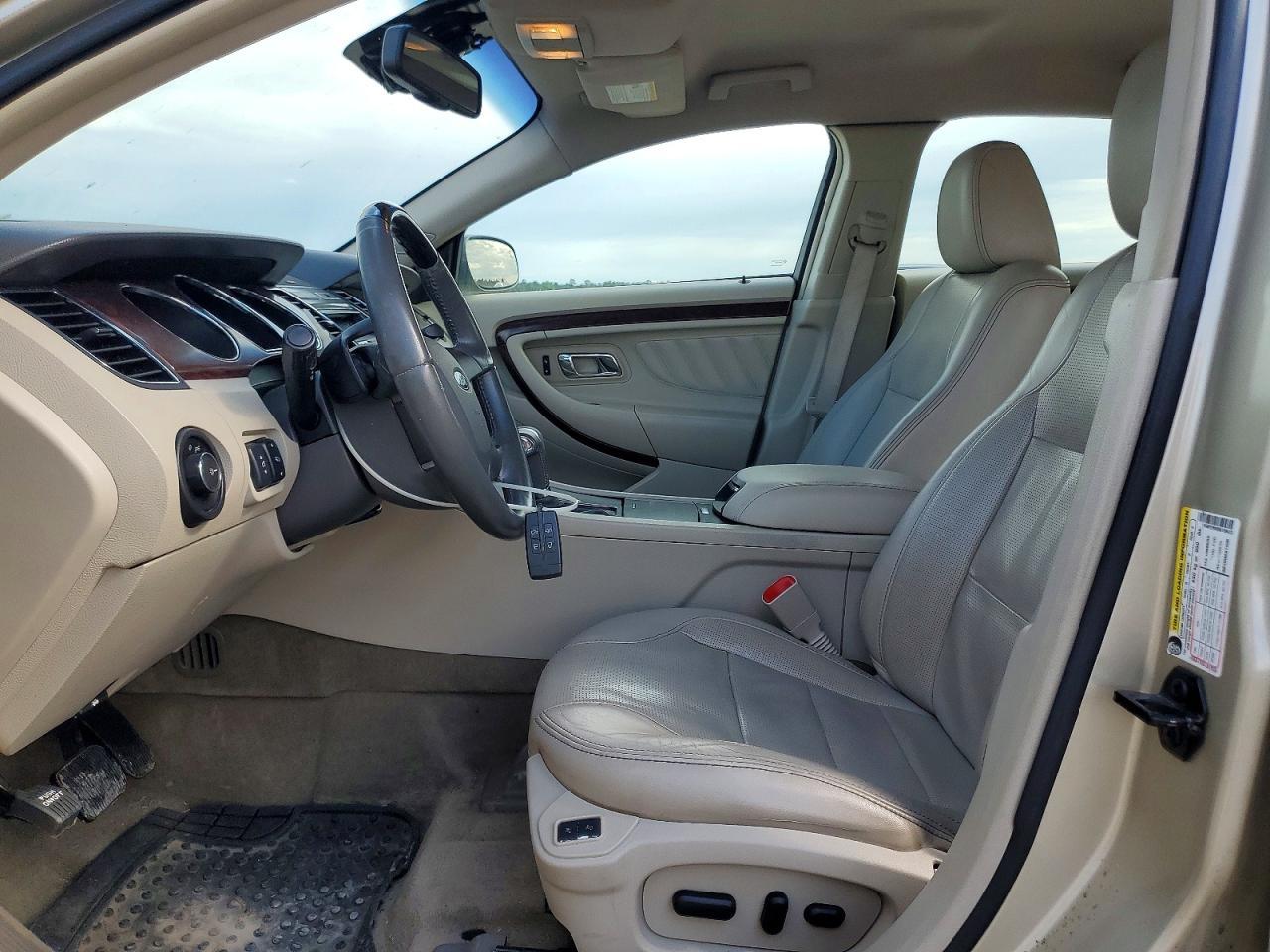 2011 Ford Taurus Limited - Image 7