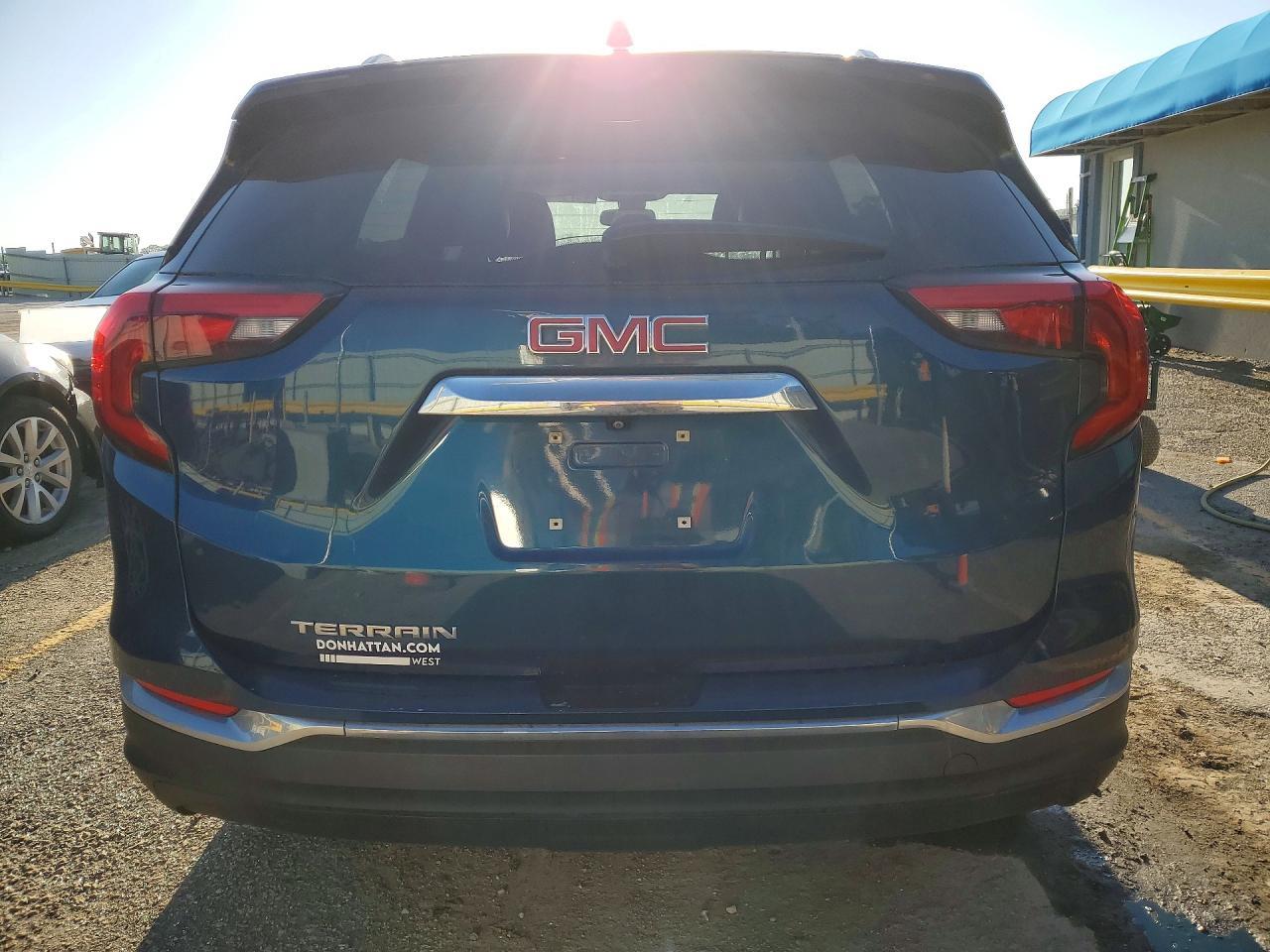 2021 GMC Terrain Slt - Image 6