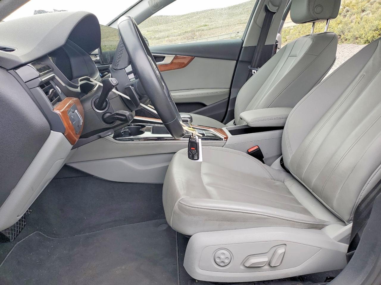 2022 Audi A4 Premium Plus 40 - Фото 7