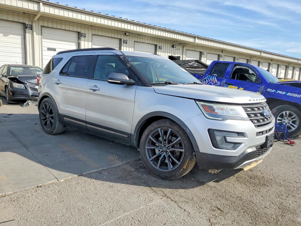 2017 Ford Exlplorer - Image 4