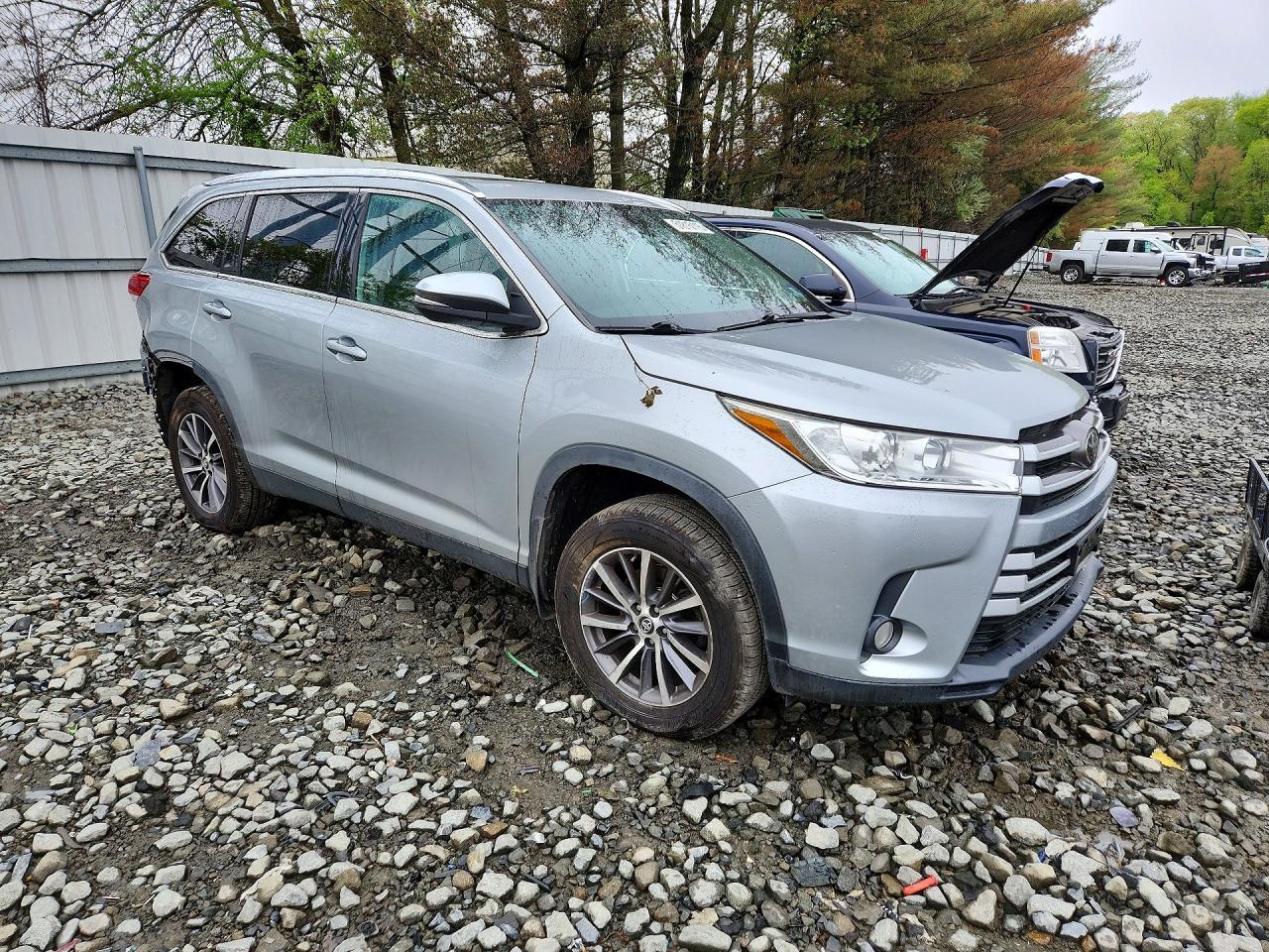2019 Toyota Highlander Xle - Image 4