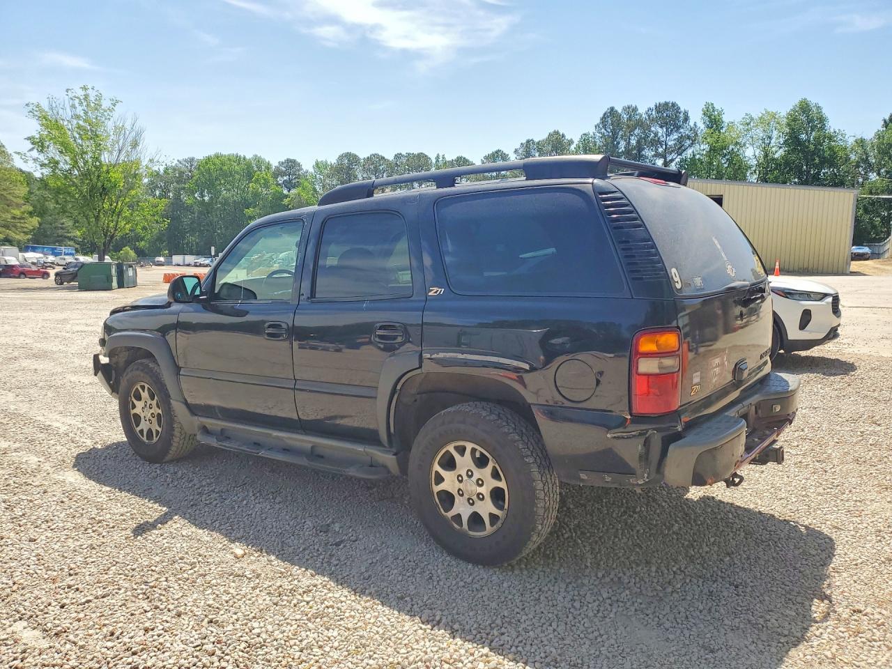 2002 Chevrolet Tahoe K1500 - Image 2
