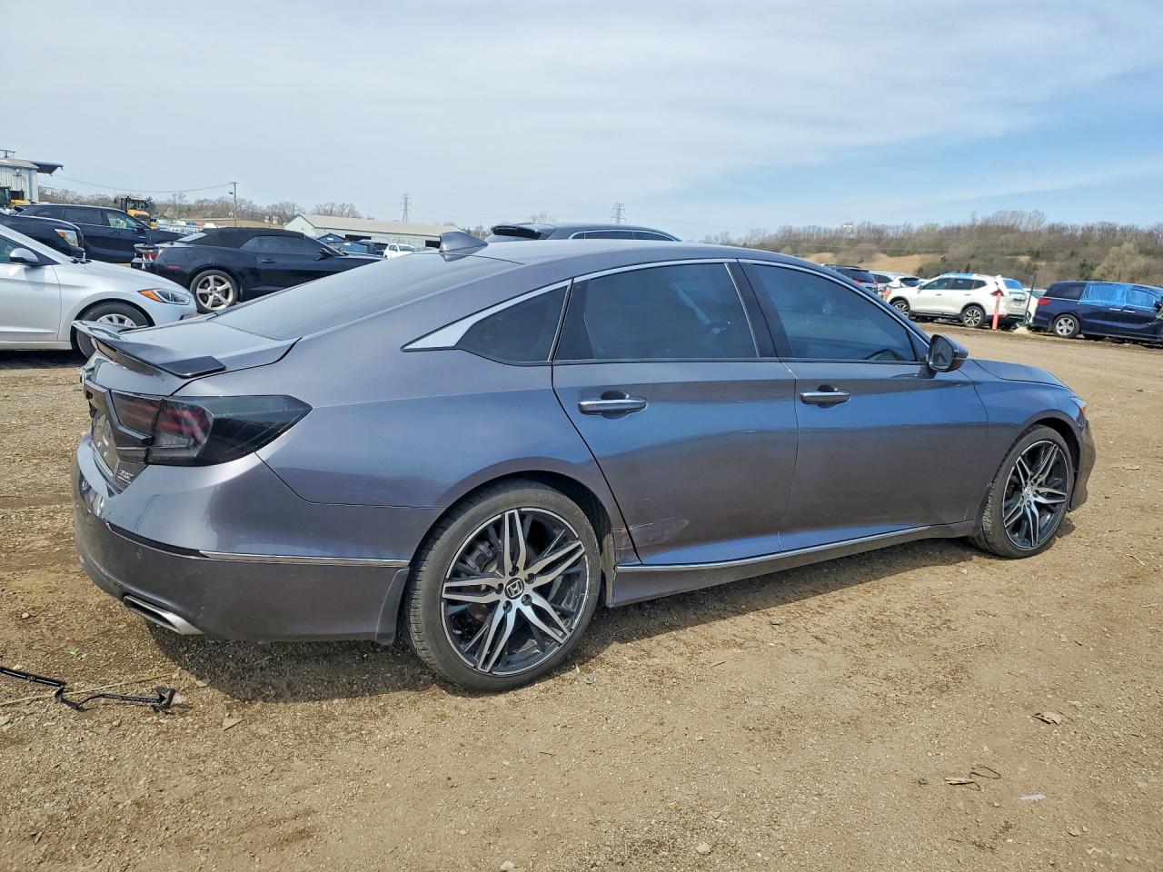 2021 Honda Accord Touring - Фото 3