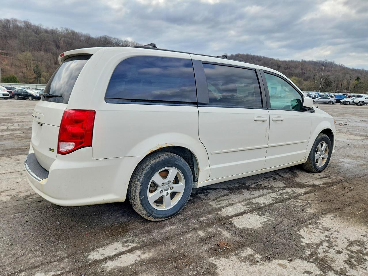 2012 Dodge Grand Caravan Sxt - Фото 3