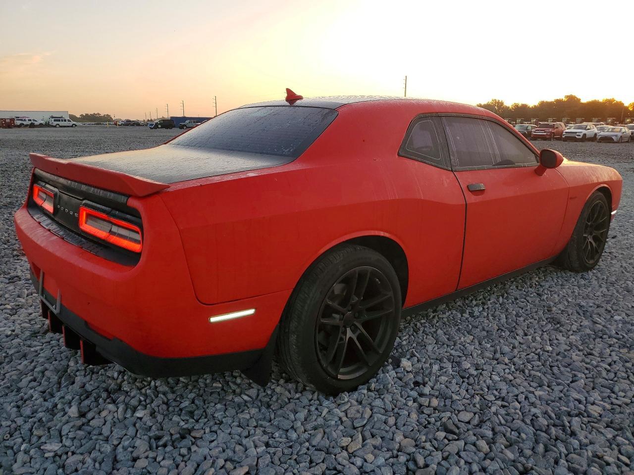 2016 Dodge Challenger R - Фото 3