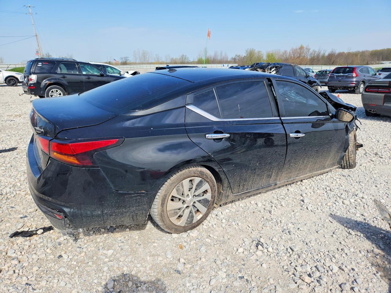 2020 Nissan Altima S - Image 3