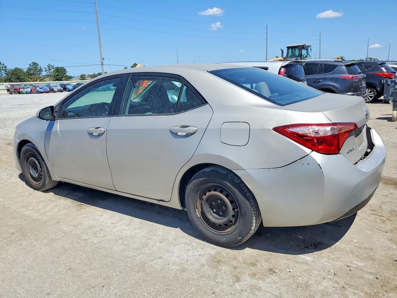 2017 Toyota Corolla L - Фото 2