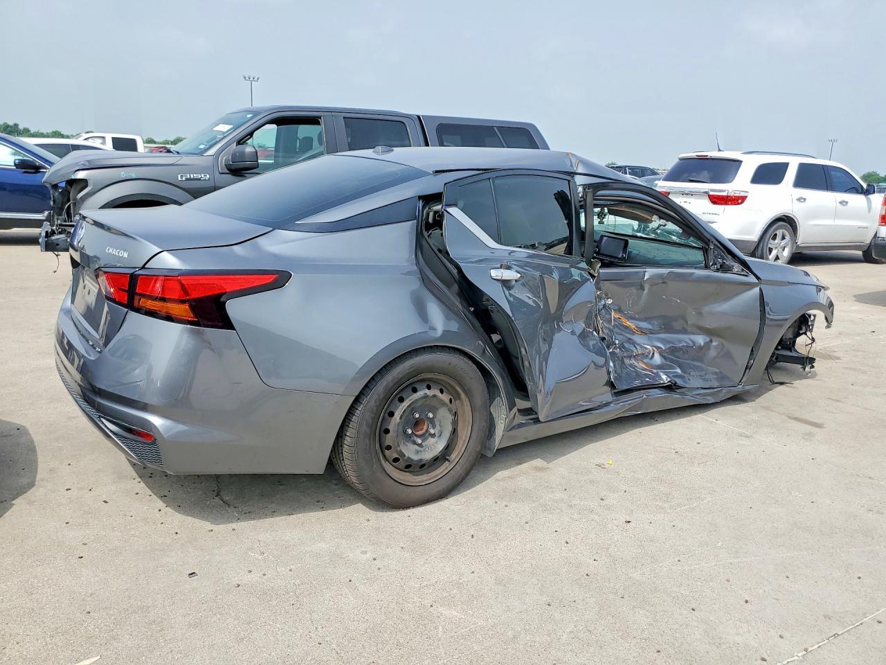 2019 Nissan Altima - Фото 3
