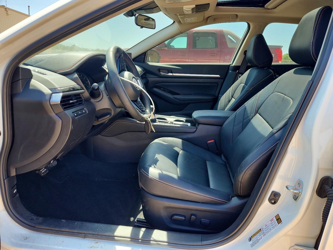 2025 Nissan Altima Sr - Фото 7