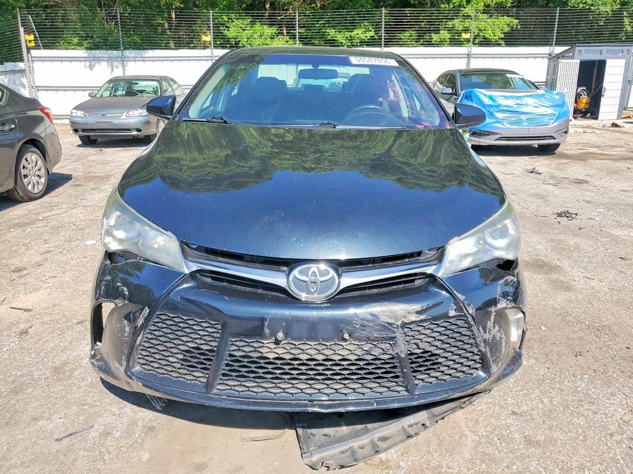 2017 Toyota Camry Se - Фото 5