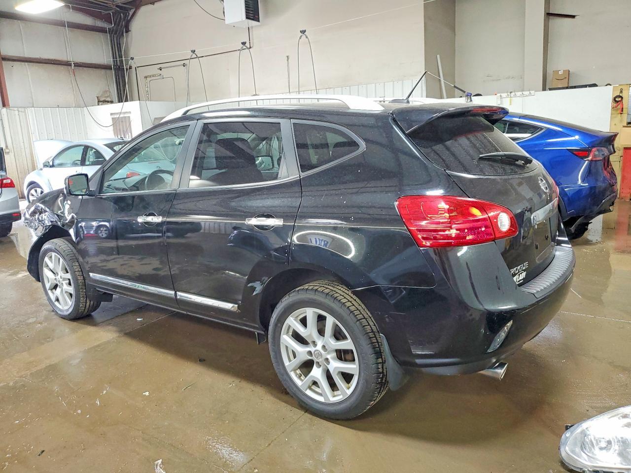 2013 Nissan Rogue S - Image 2