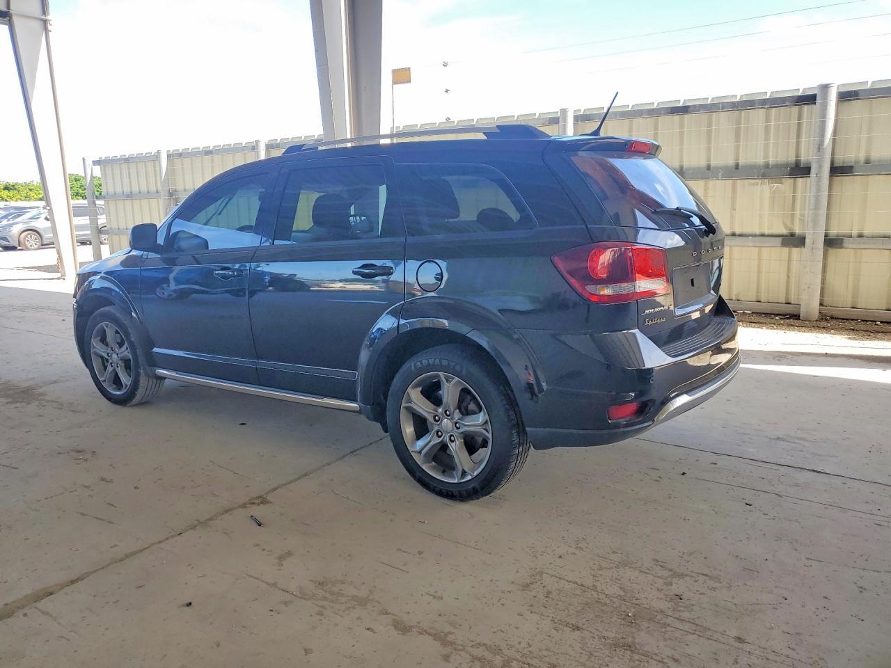 2016 Dodge Journey Crossroad - Фото 2