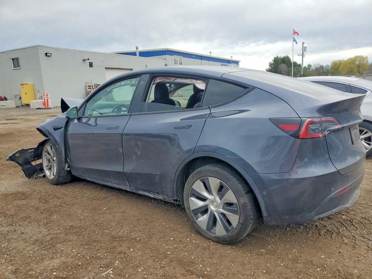 2022 Tesla Model Y - Image 2