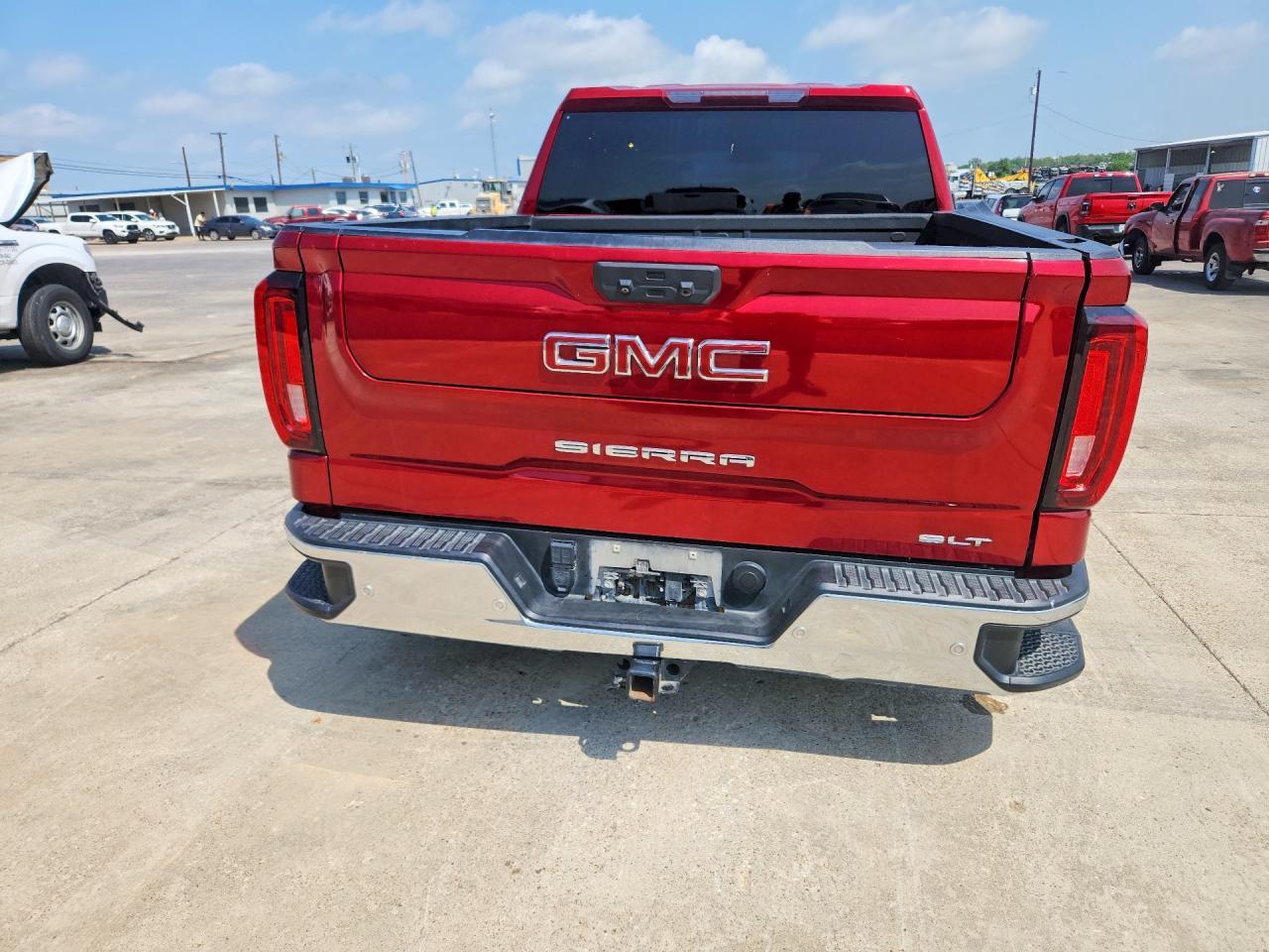 2022 GMC Sierra K1500 Slt - Image 6