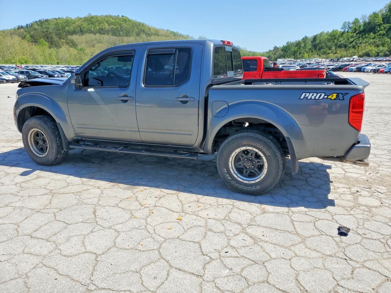 2016 Nissan Frontier Pro-4X - Фото 2