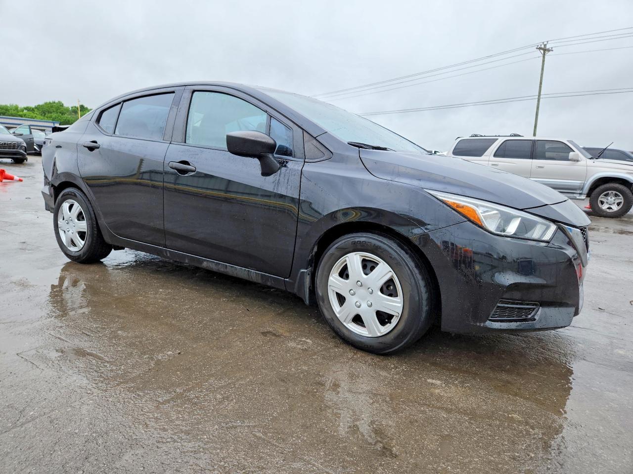 2021 Nissan Versa S - Фото 4