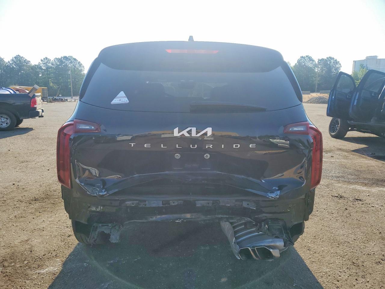 2024 Kia Telluride S - Image 6