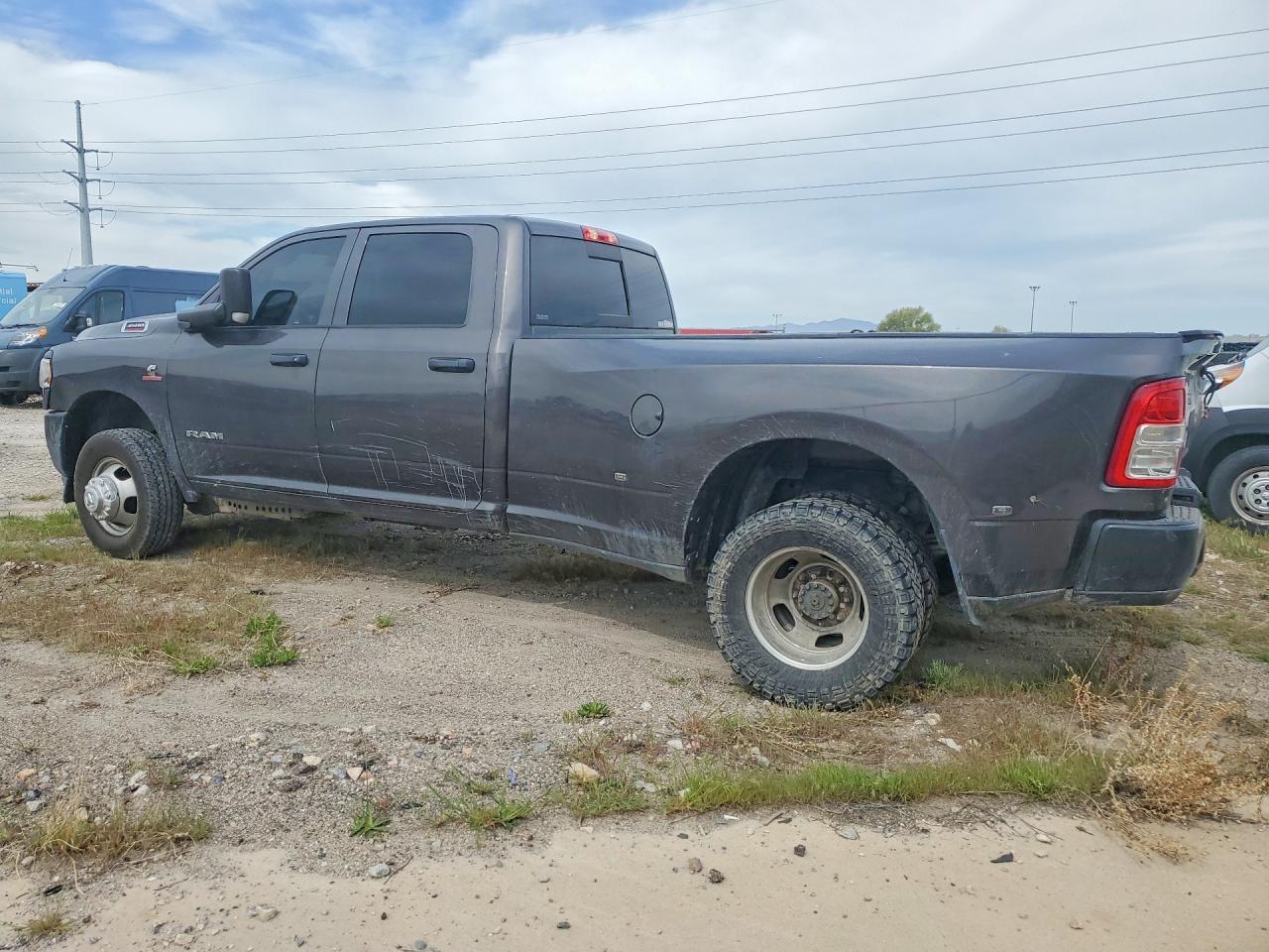 2022 Ram 3500 - Фото 2