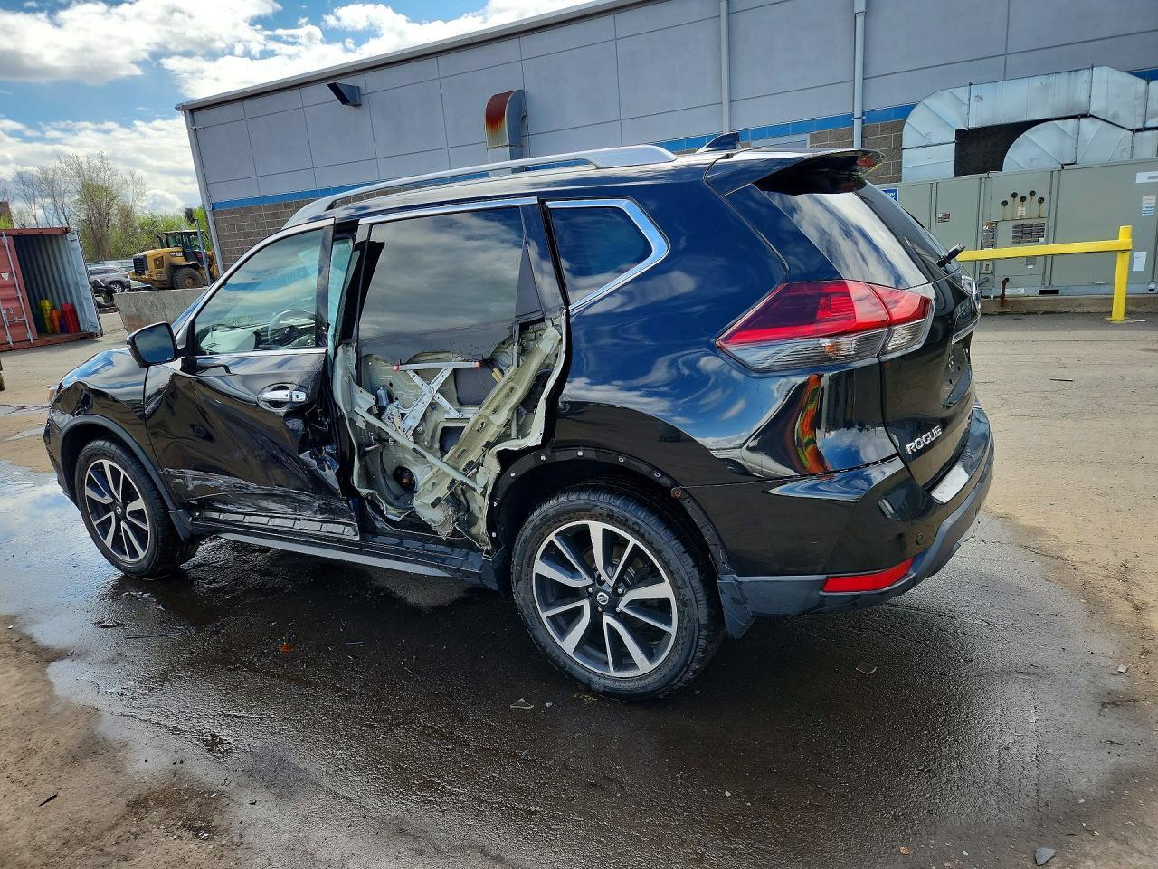 2019 Nissan Rogue Sl - Image 2