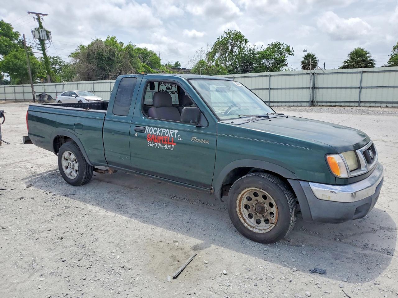 2000 Nissan Frontier Xe - Image 4