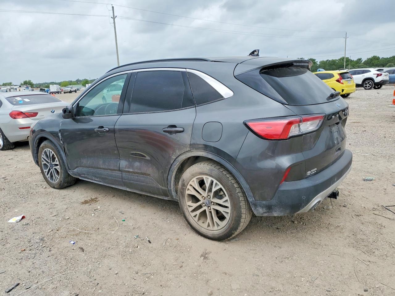 2020 Ford Escape Sel - Image 2
