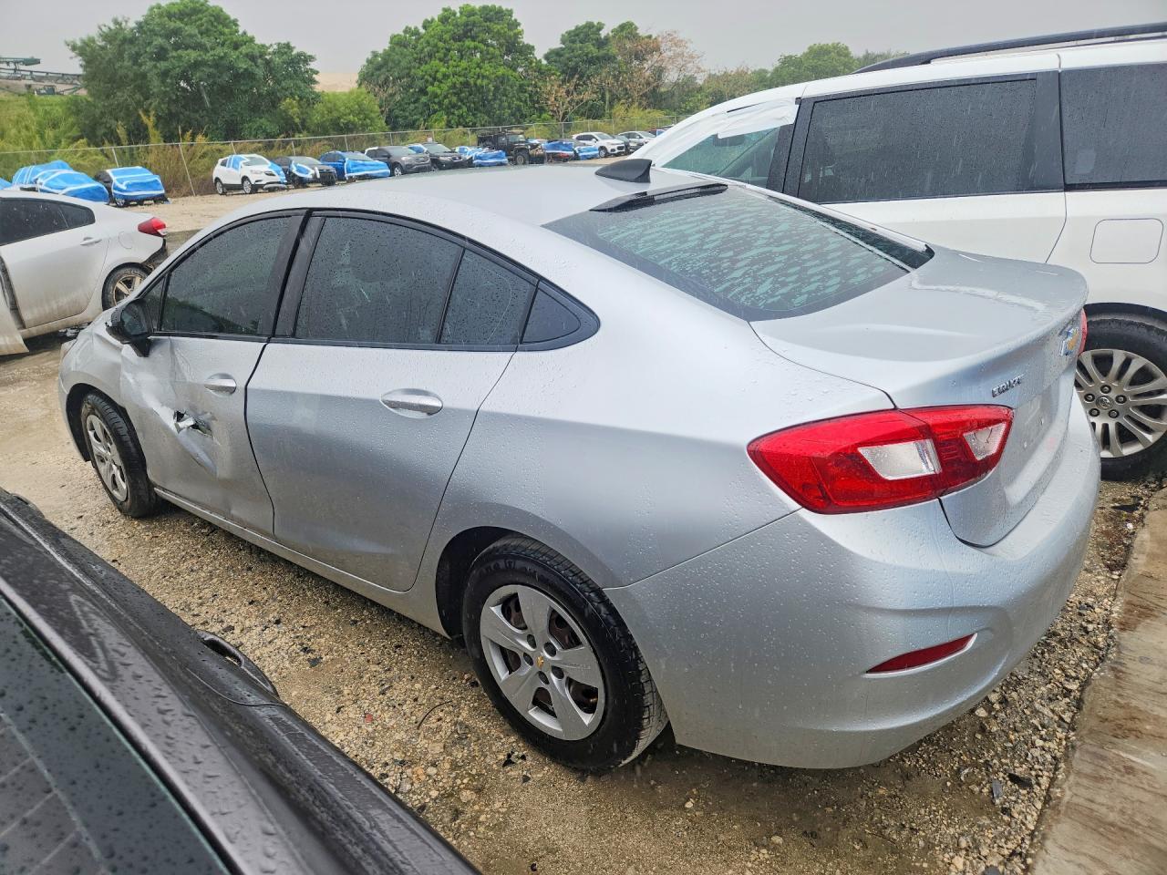 2016 Chevrolet Cruze Ls - Фото 2