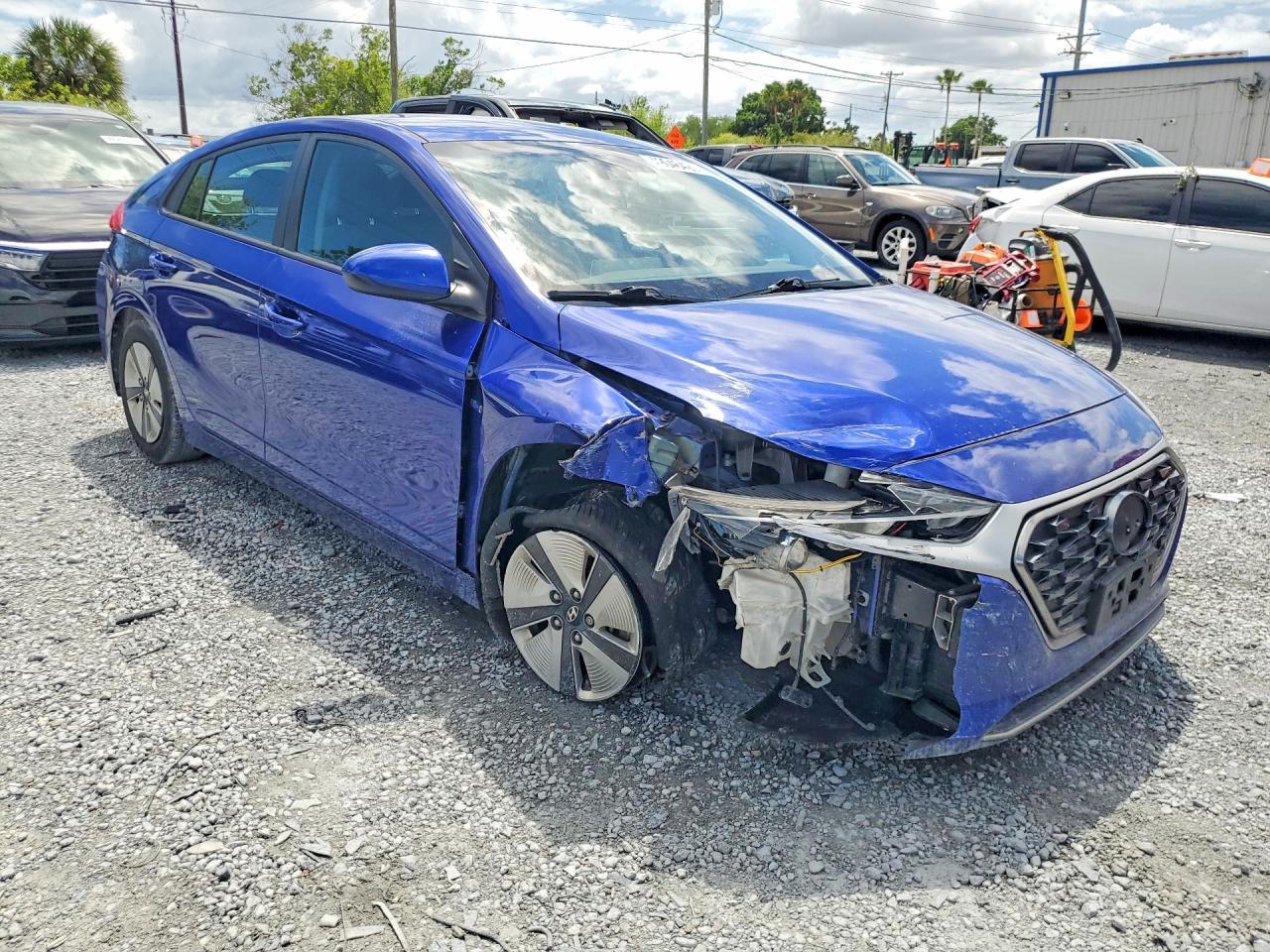 2020 Hyundai Ioniq Hybrid Blue - Image 4