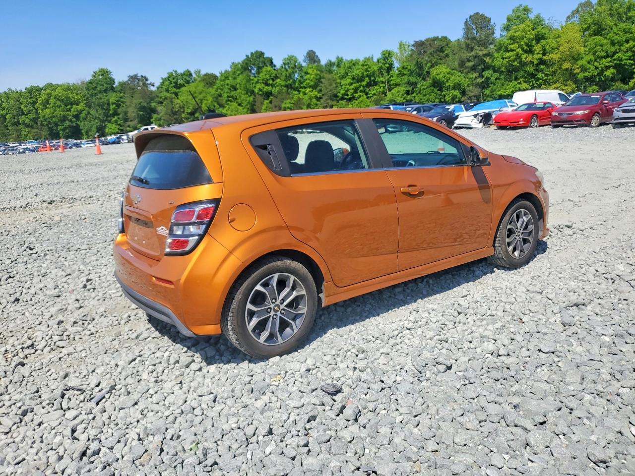 2017 Chevrolet Sonic Lt - Фото 3