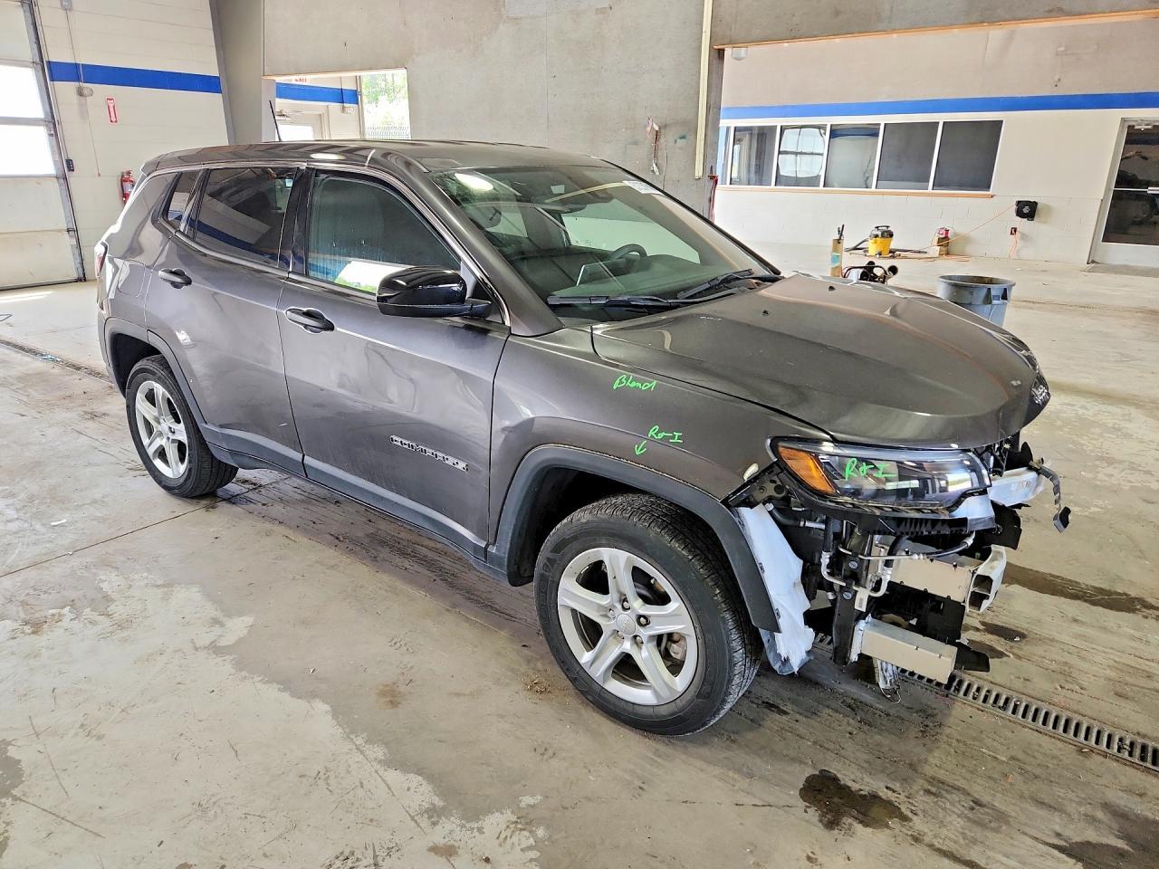 2023 Jeep Compass Sport - Image 4