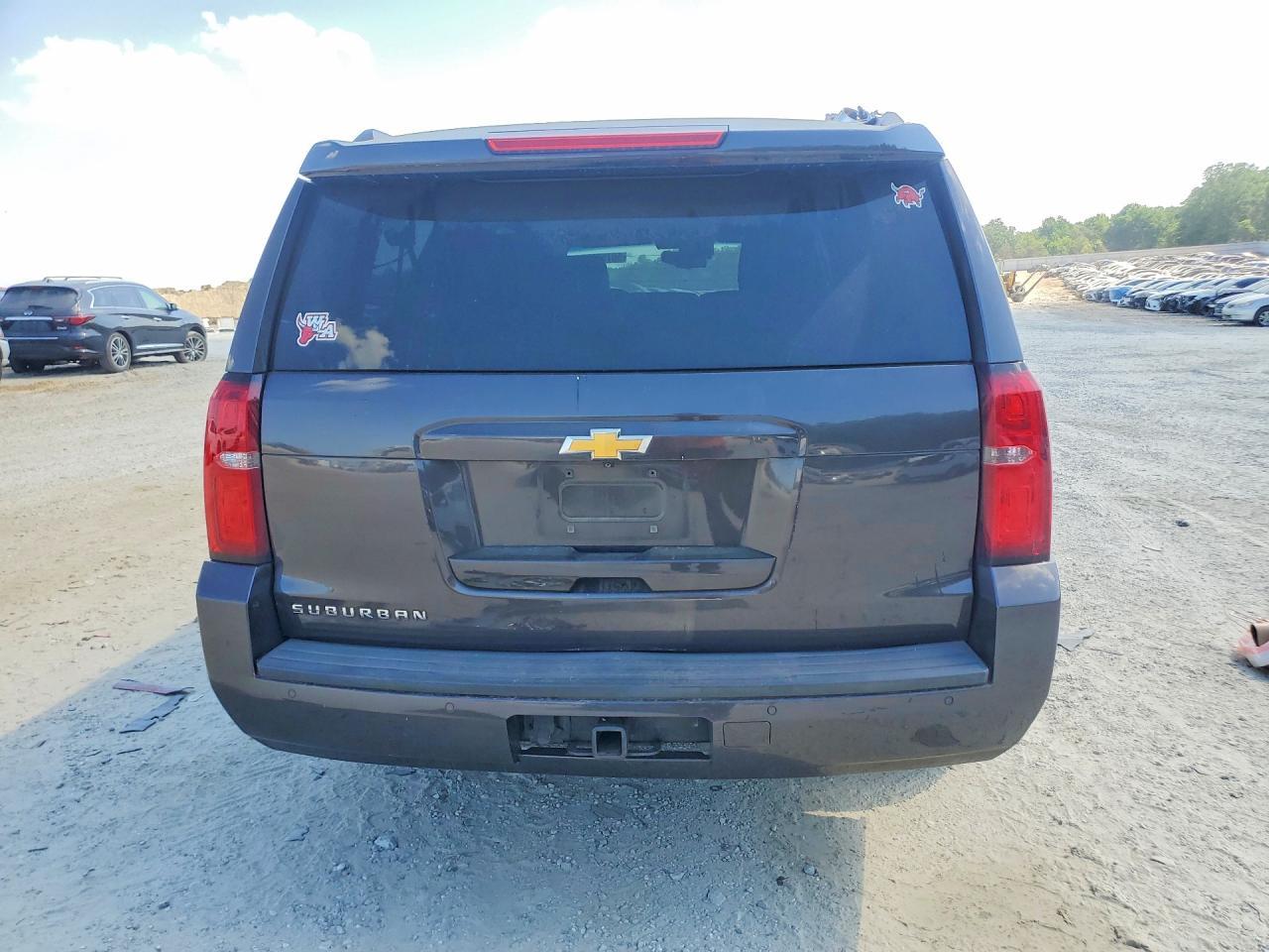 2015 Chevrolet Suburban C1500 Lt - Image 6