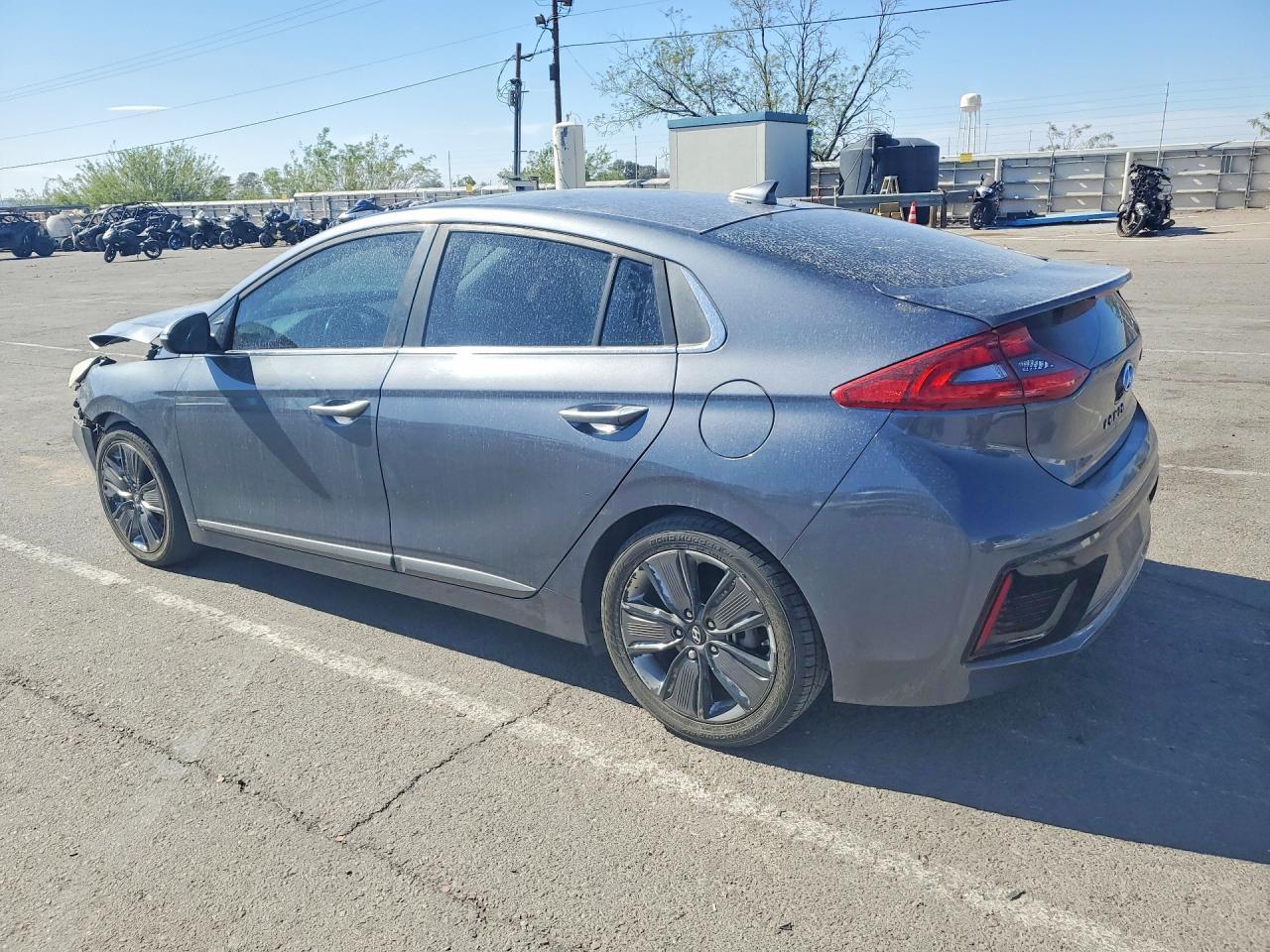 2017 Hyundai Ioniq Limited - Фото 2