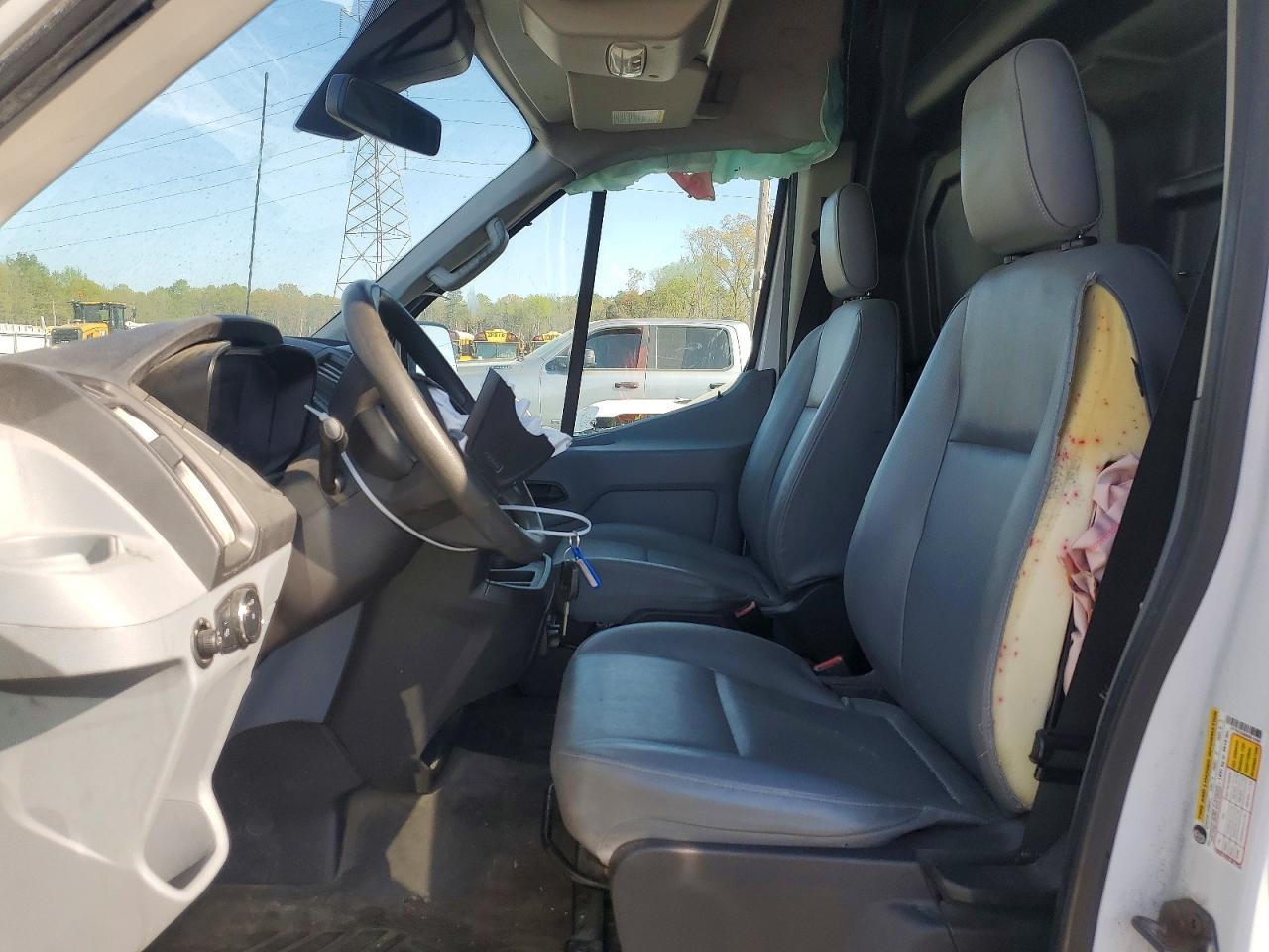 2019 Ford Transit T-250 Cargo - Image 7