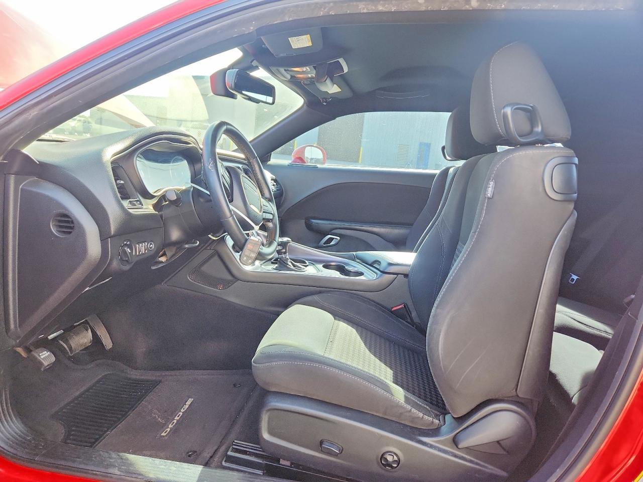 2015 Dodge Challenger Sxt - Image 7