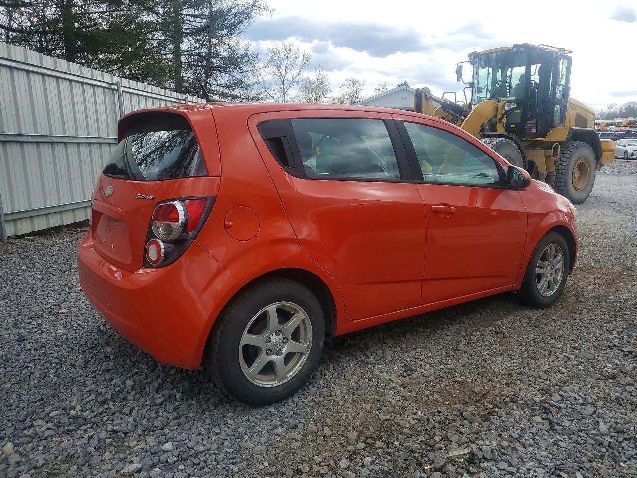 2012 Chevrolet Sonic Ls - Фото 3