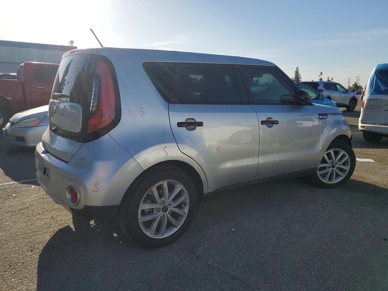 2018 Kia Soul + - Фото 3